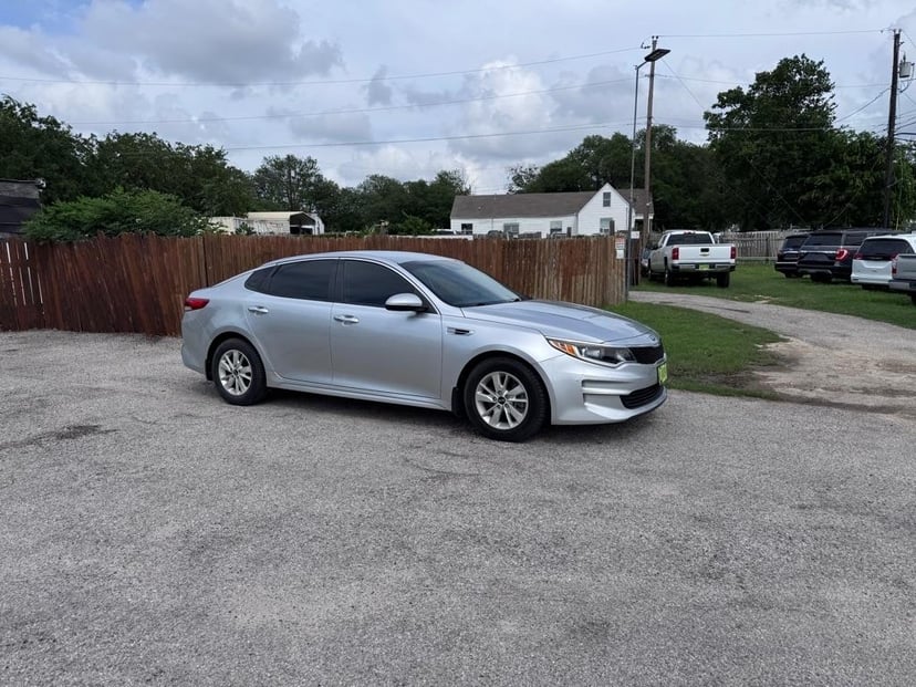 2016 Kia Optima - Image 1