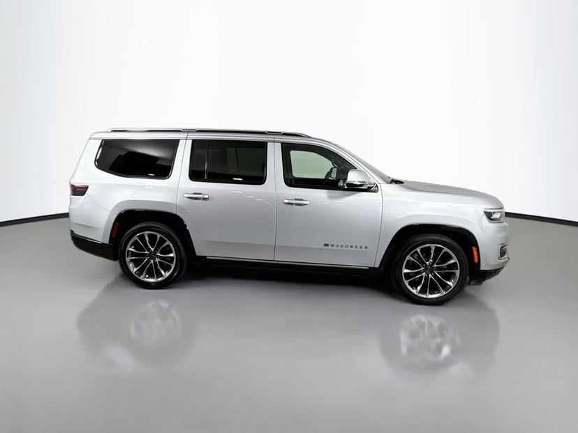 2022 Jeep Wagoneer - Image 2