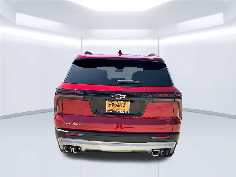 2026 Chevrolet Traverse - Image 3