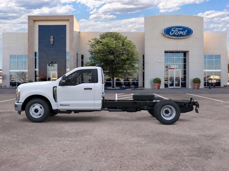 2026 Ford F-350 - Image 2