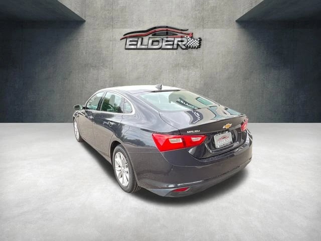 2023 Chevrolet Malibu - Image 3