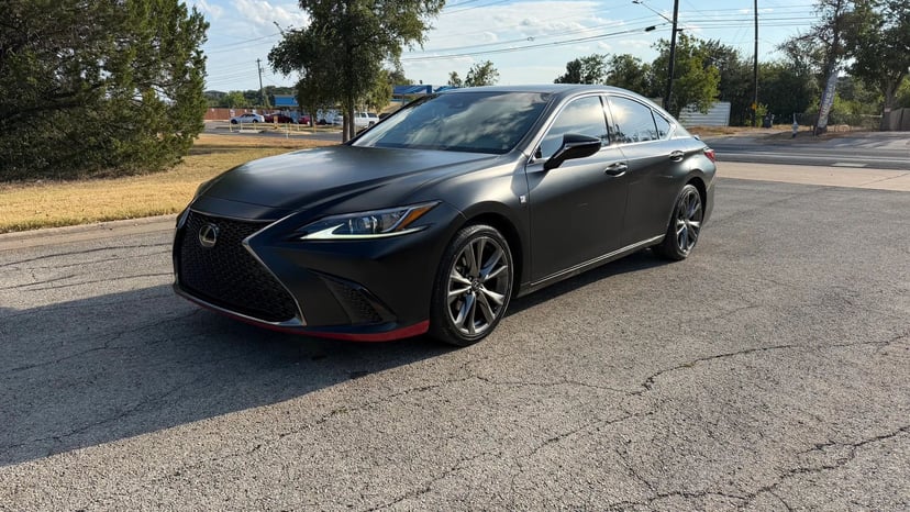 2019 Lexus ES - Image 1
