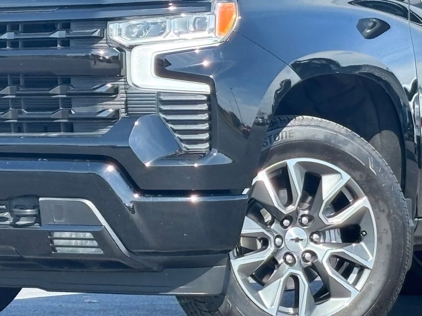 2025 Chevrolet Silverado 1500 - Image 3