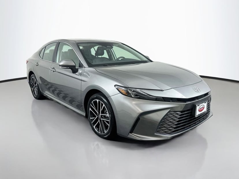 2026 Toyota Camry - Image 2