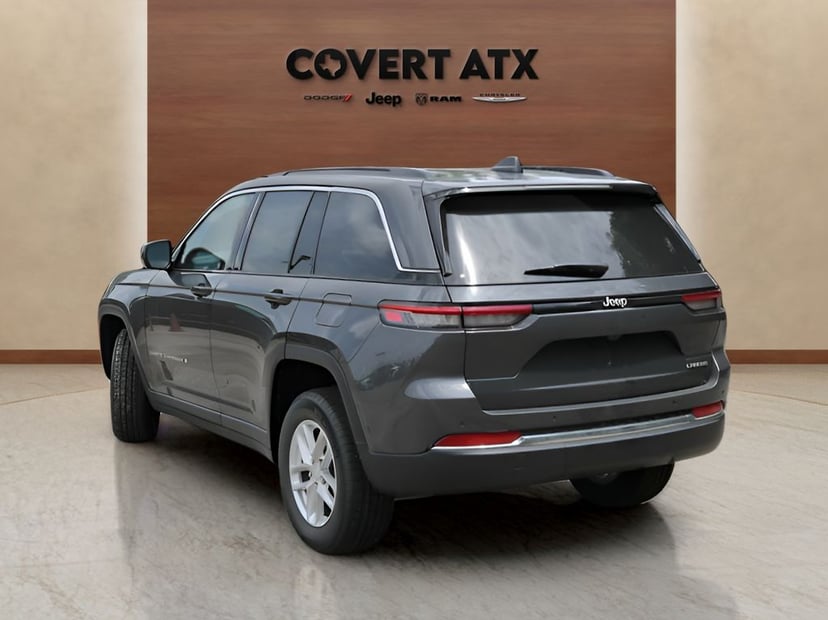 2026 Jeep Grand Cherokee - Image 2