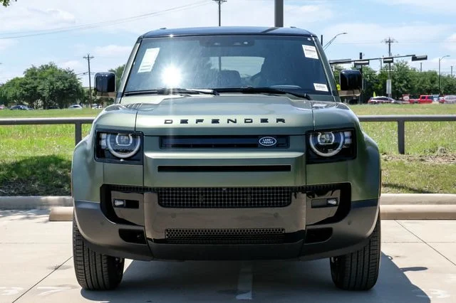 2026 Land Rover Defender - Image 3
