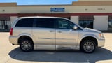 2014 Chrysler Town & Country - Preview 3