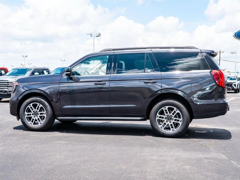 2026 Ford Expedition - Image 1