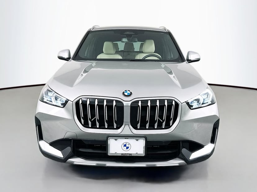 2023 BMW X1 - Image 3
