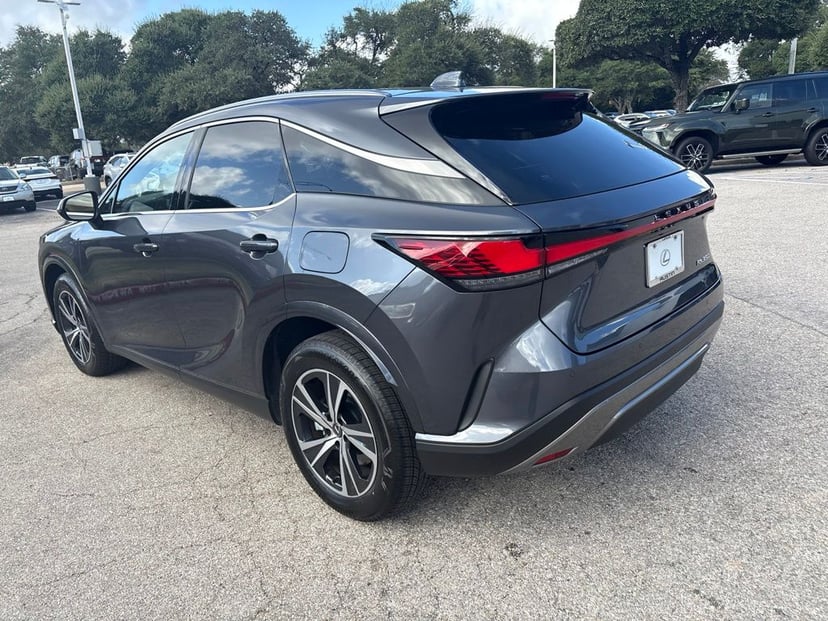 2025 Lexus RX - Image 3