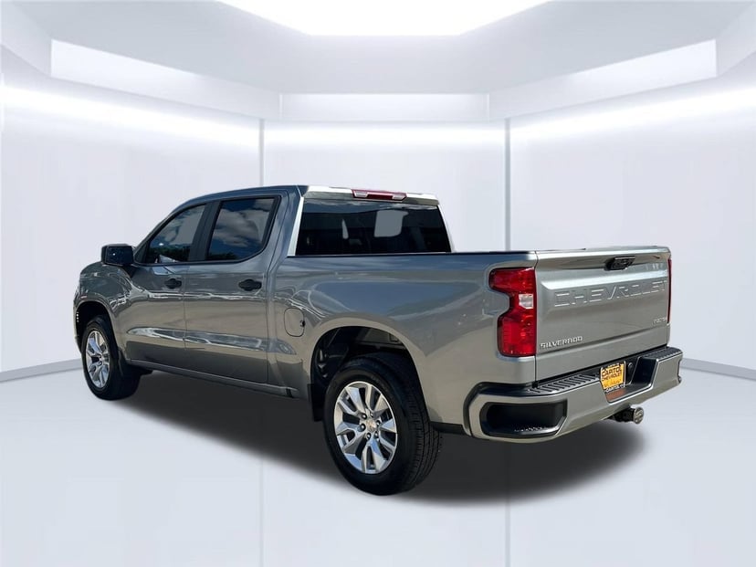 2026 Chevrolet Silverado 1500 - Image 2