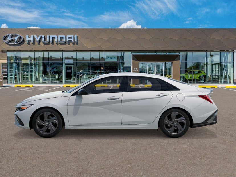 2026 Hyundai Elantra - Image 2