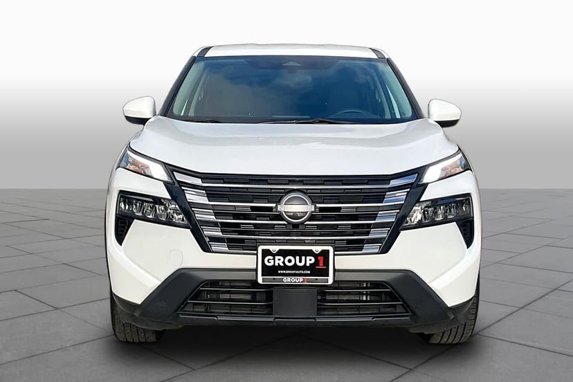 2024 Nissan Rogue - Image 2