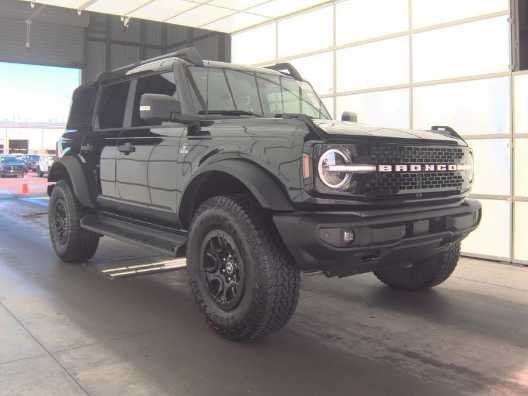 2025 Ford Bronco - Image 3