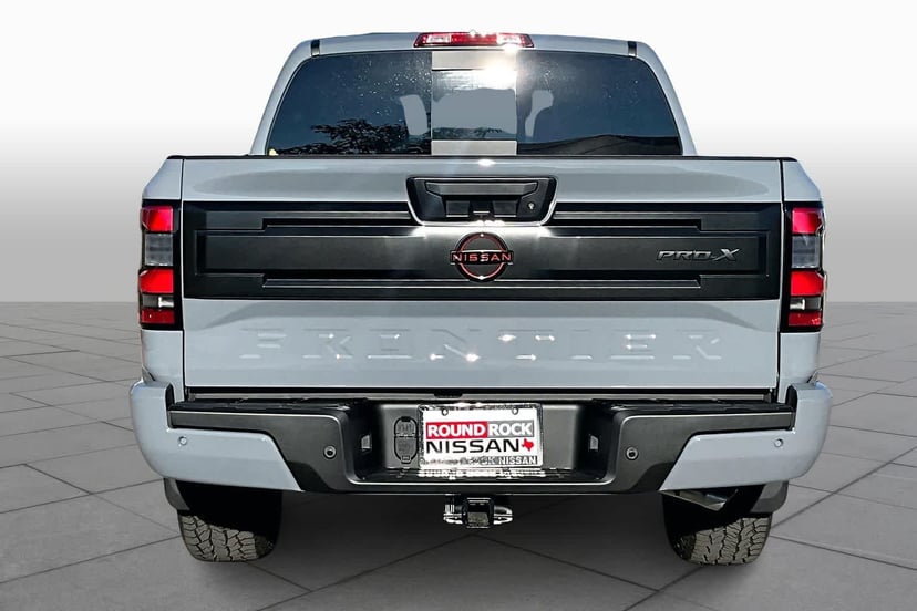 2026 Nissan Frontier - Image 2