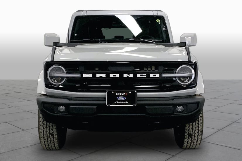 2026 Ford Bronco - Image 3