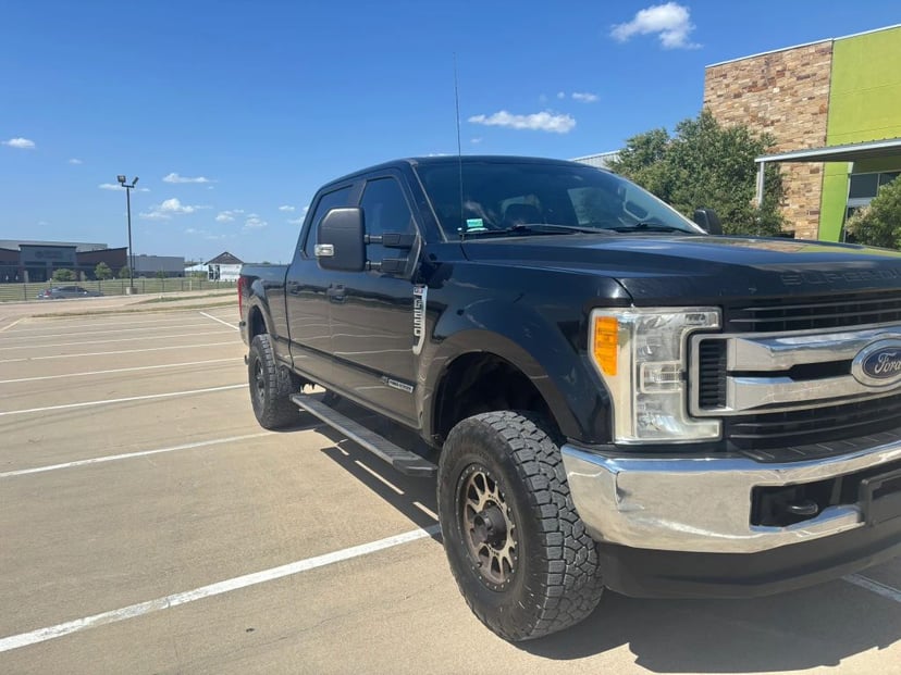 2017 Ford F-250 - Image 2
