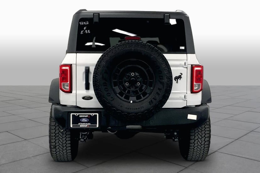2026 Ford Bronco - Image 2
