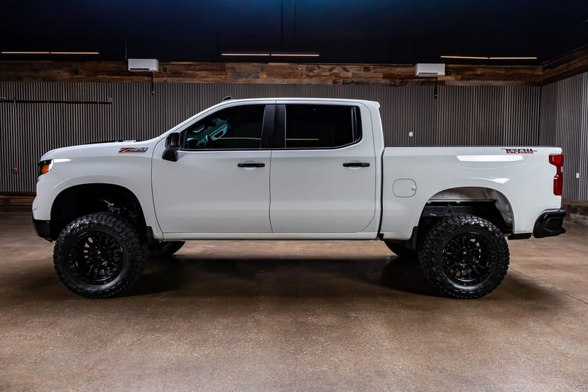 2025 Chevrolet Silverado 1500 - Image 2