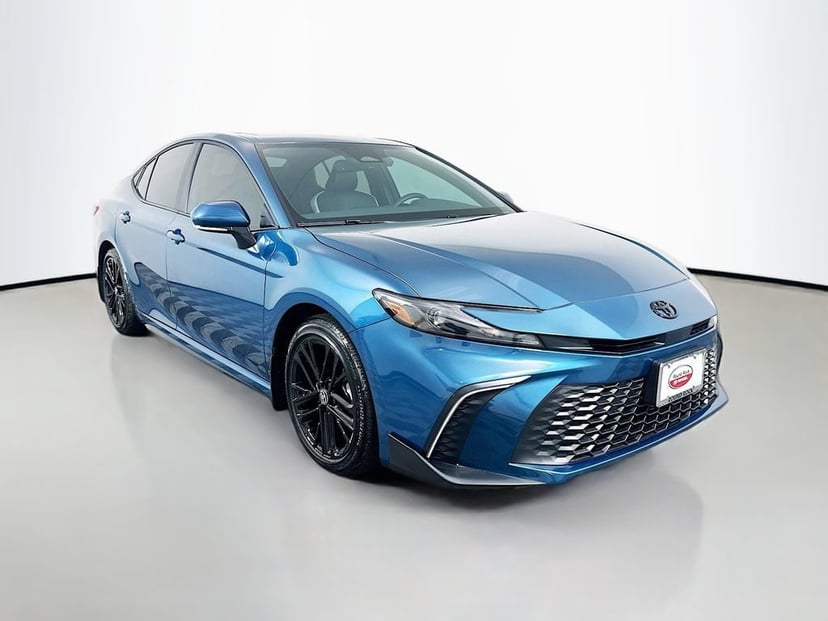 2026 Toyota Camry - Image 3