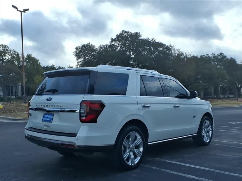 2022 Ford Expedition - Image 2