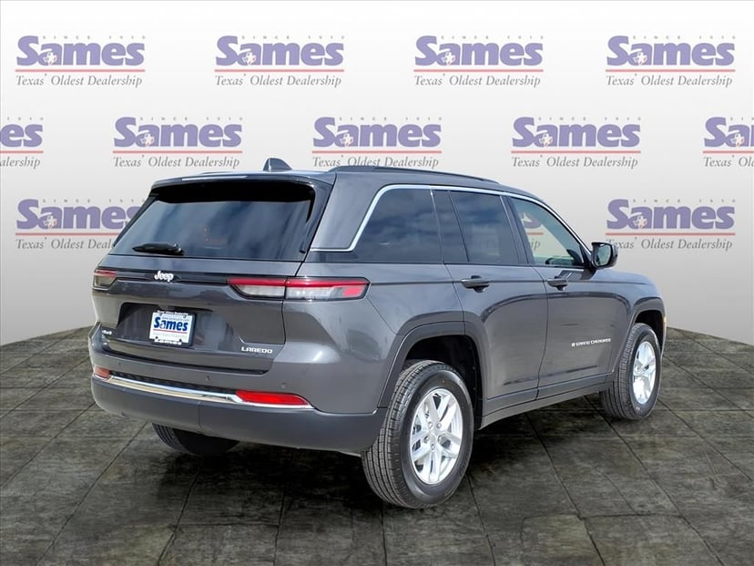 2025 Jeep Grand Cherokee - Image 2