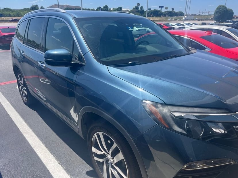 2017 Honda Pilot - Image 2