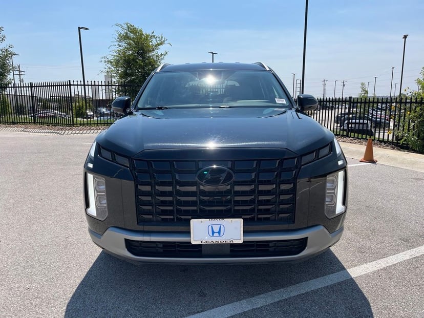 2025 Hyundai Palisade - Image 2