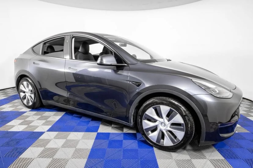 2024 Tesla Model Y - Image 2