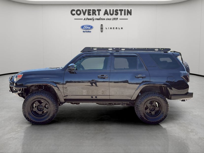 2021 Toyota 4runner - Image 2