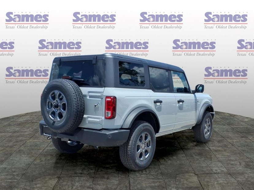 2026 Ford Bronco - Image 3