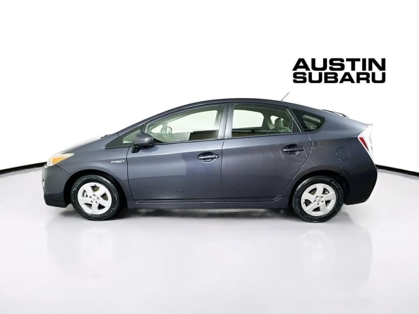 2011 Toyota Prius - Image 2