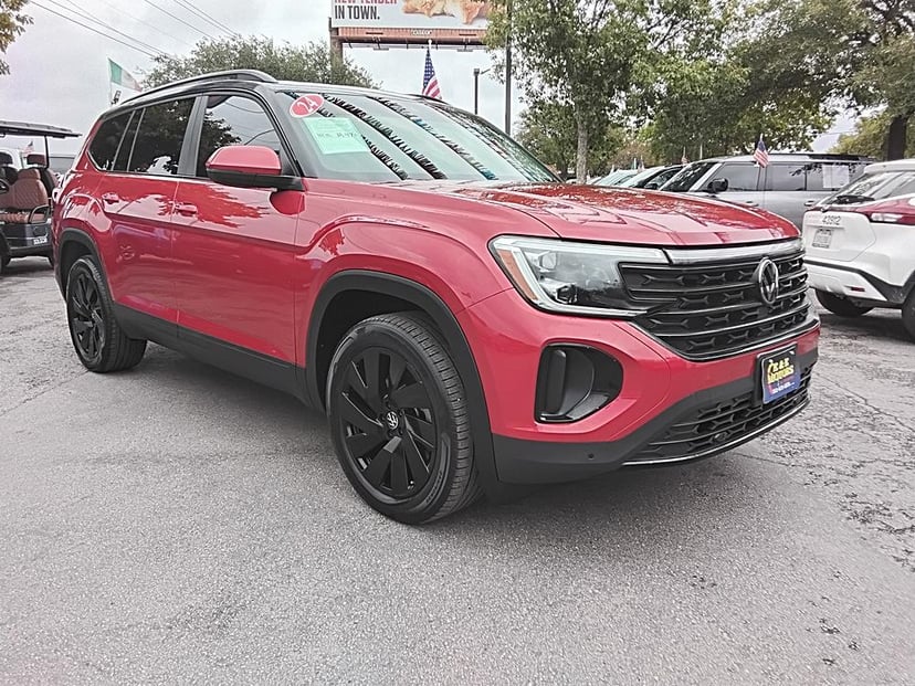 2024 Volkswagen Atlas - Image 1