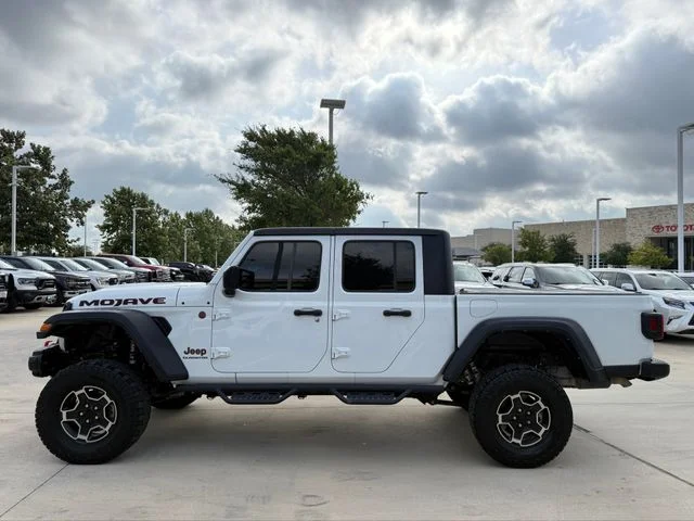 2021 Jeep Gladiator - Image 2