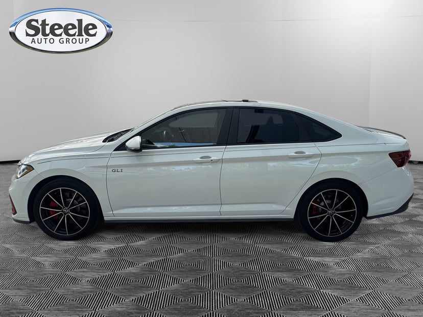 2025 Volkswagen Jetta GLI - Image 2