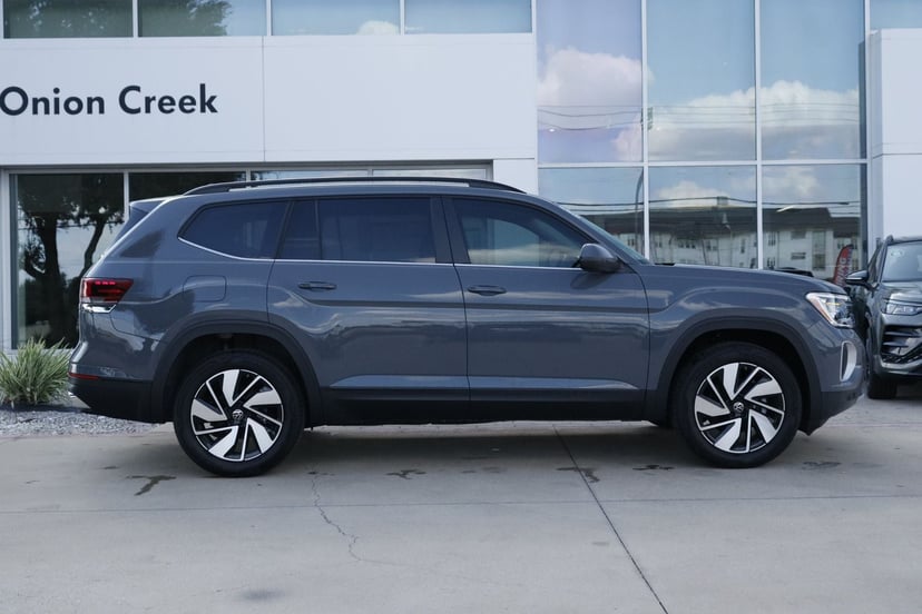 2026 Volkswagen Atlas - Image 2