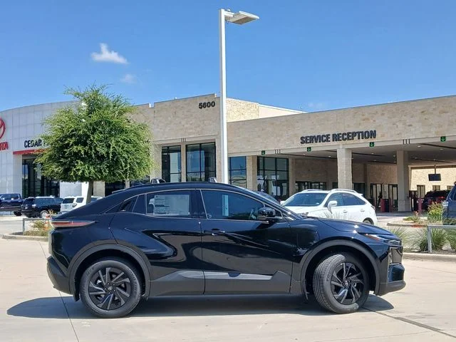 2026 Toyota C-HR - Image 2