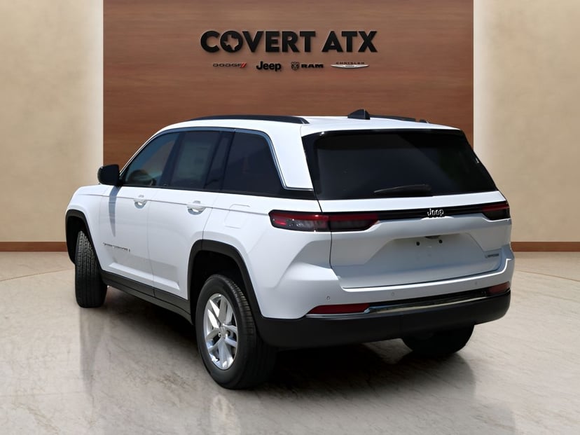 2026 Jeep Grand Cherokee - Image 1