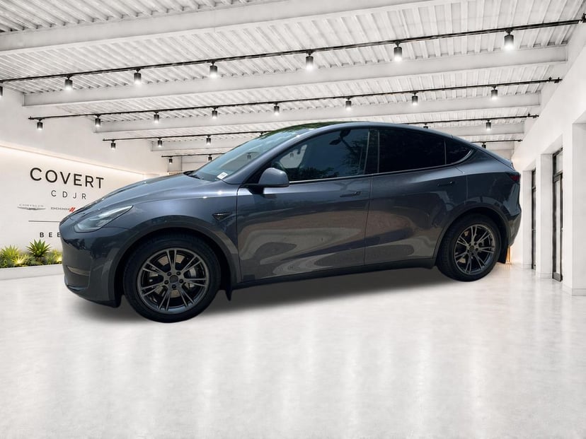 2022 Tesla Model Y Long Range - Image 3