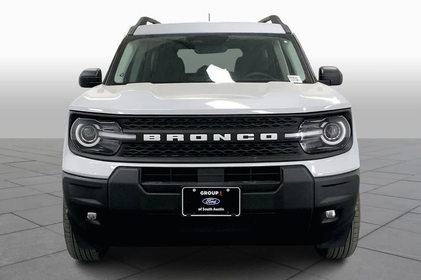 2026 Ford Bronco - Image 3