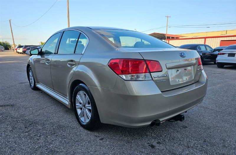 2010 Subaru Legacy - Image 1