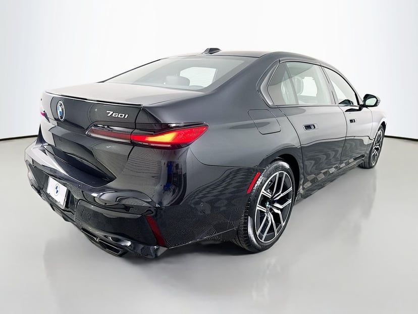 2026 BMW 7 Series - Image 2