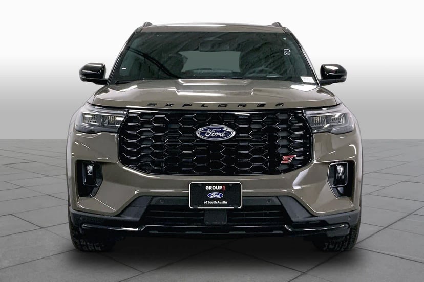 2026 Ford Explorer - Image 3
