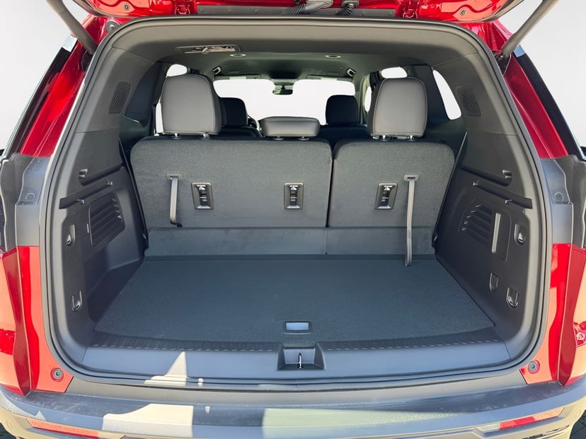2026 GMC Acadia - Image 3
