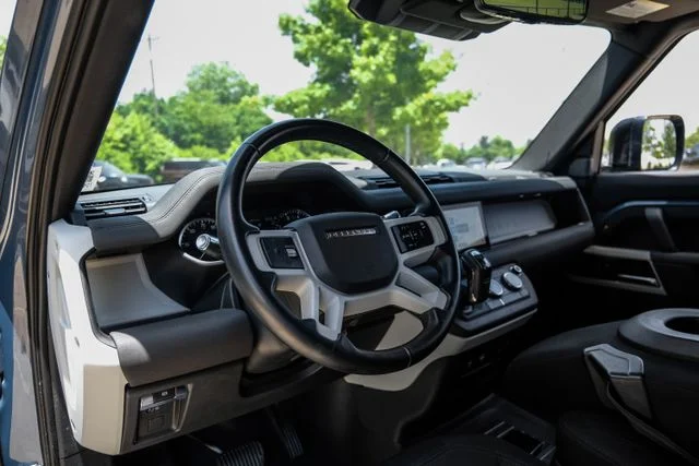 2021 Land Rover Defender - Image 3