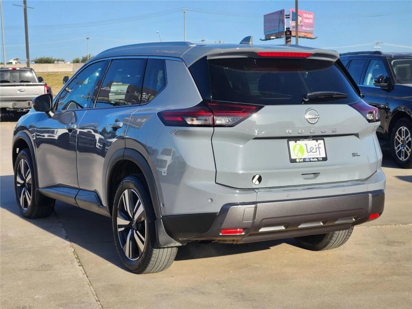 2024 Nissan Rogue - Image 3