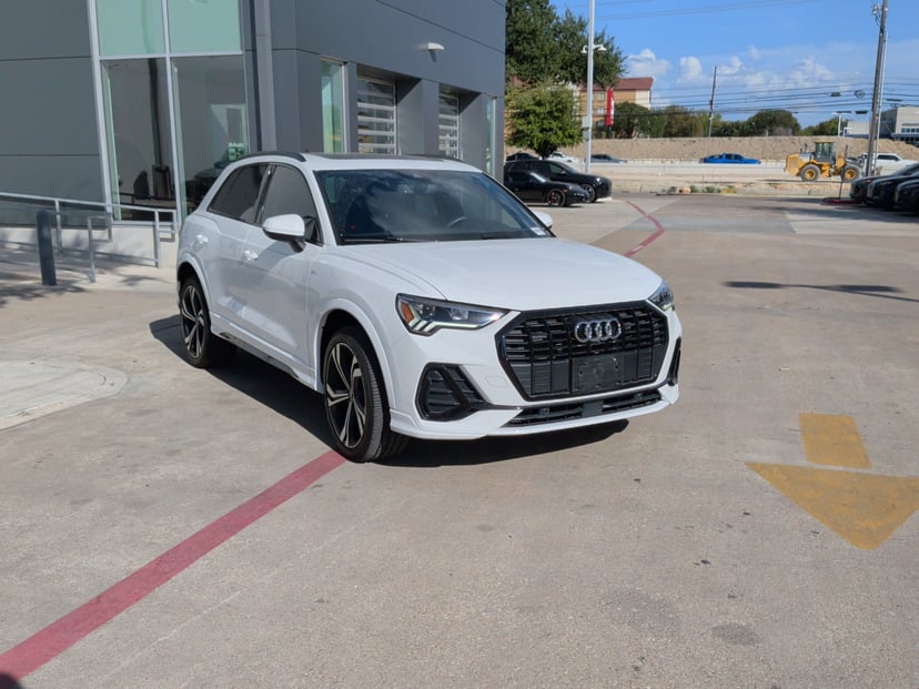 2024 Audi Q3 - Image 1