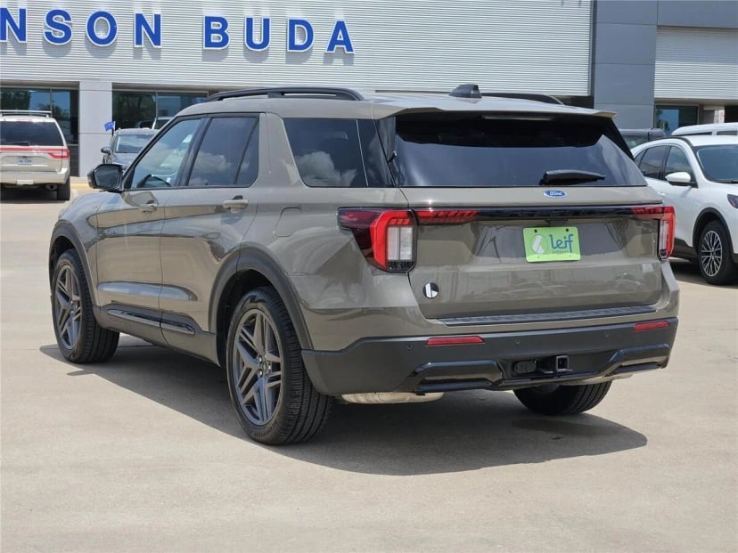 2026 Ford Explorer - Image 3