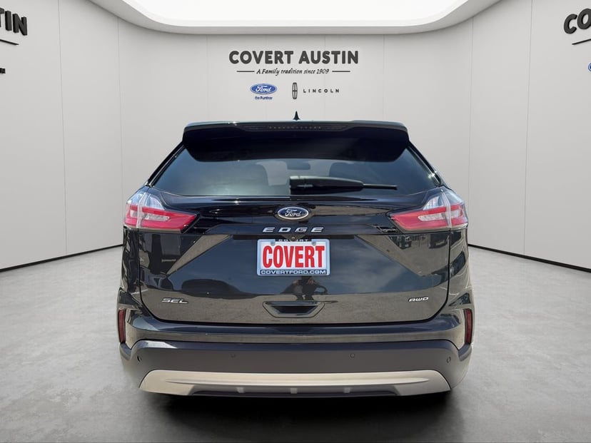 2023 Ford Edge - Image 3