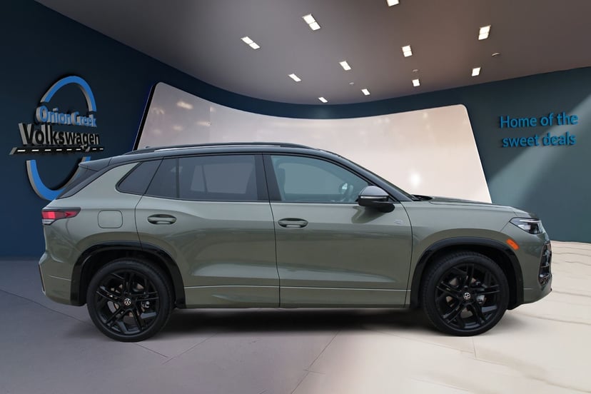 2026 Volkswagen Tiguan - Image 3